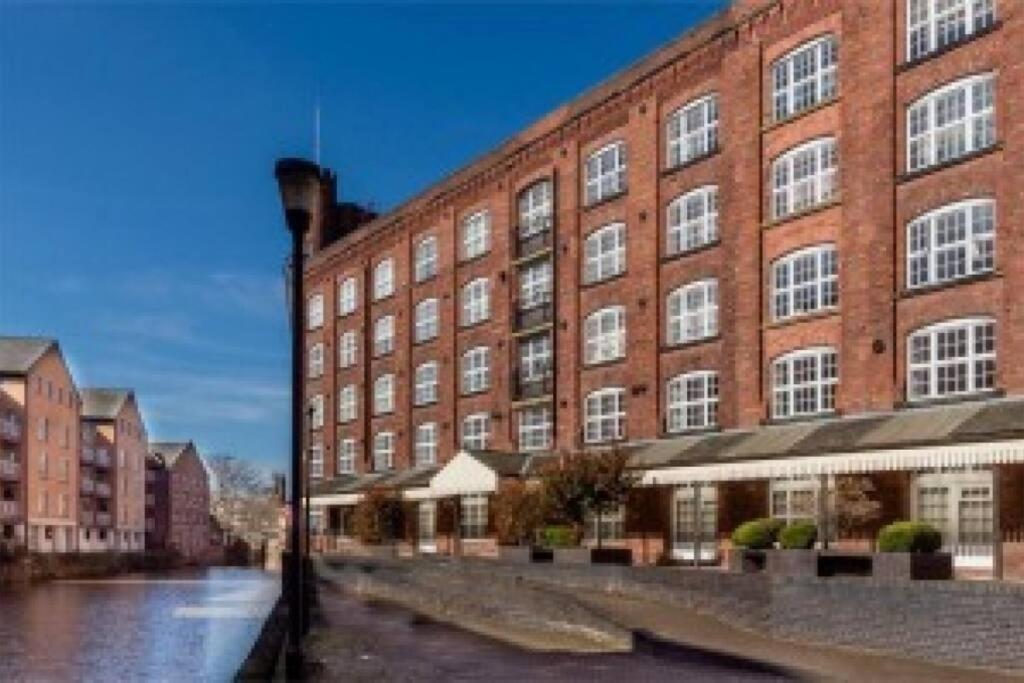 21 The Cocoa Suites Йорк Экстерьер фото