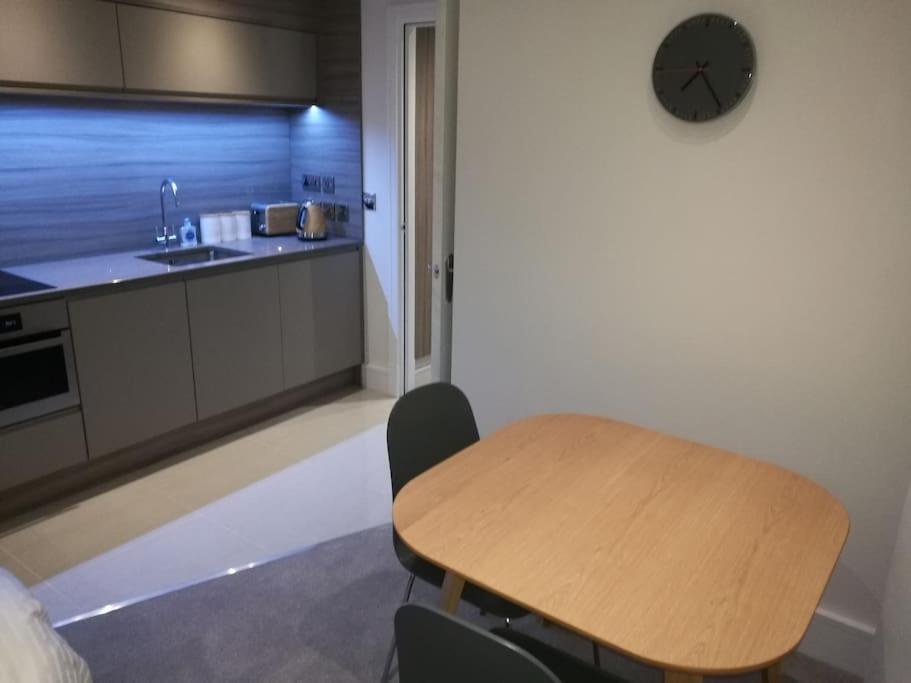 21 The Cocoa Suites Йорк Экстерьер фото